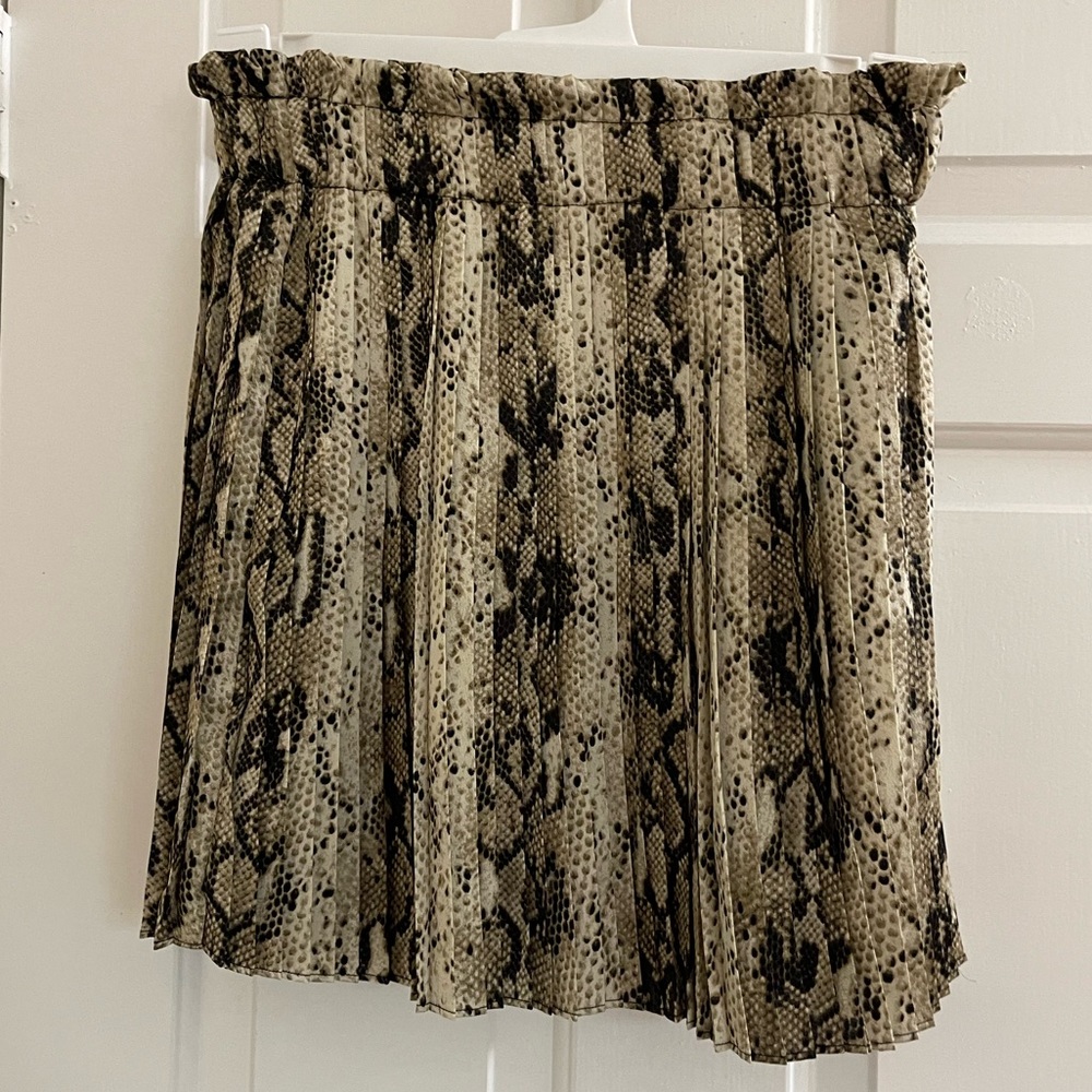 NWT Endless Rose Pleated Mini Skirt Size S